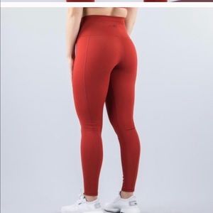 Alphalete meridian pocket leggings